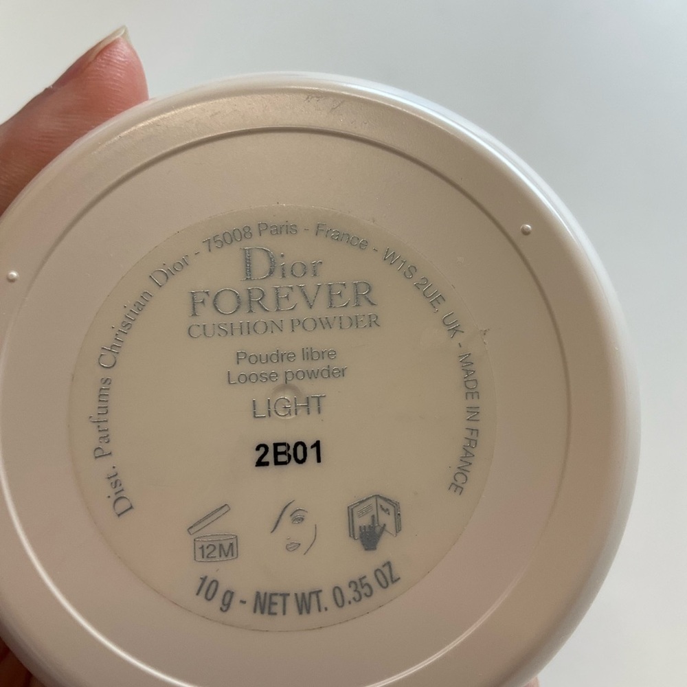 Dior cushion powder light shade - Picture 8 of 9
